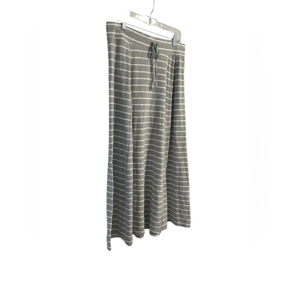 Talbots Gray Knit Maxi Skirt Womens Soft Medium Gray White Stripe Beachy Pull On - Picture 4 of 12
